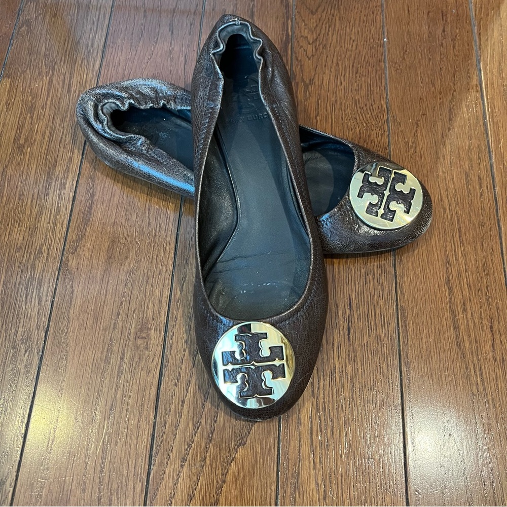 Tory Burch Brown Flats with Signature Logo - GUC